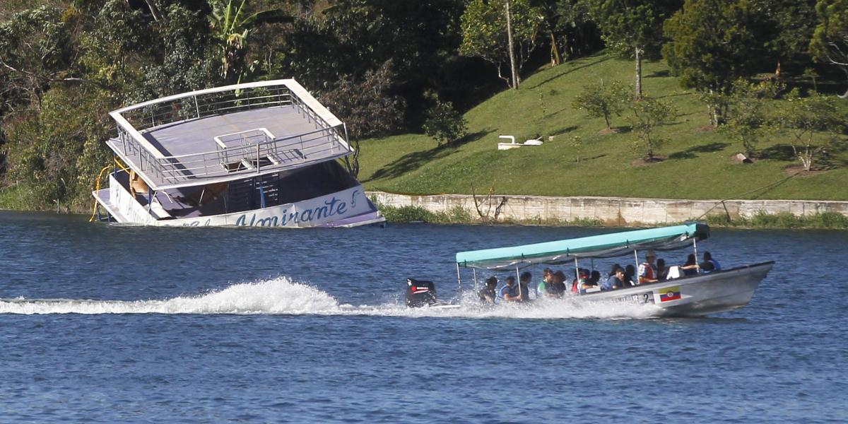 Aunque las actividades náuticas han bajado desde el incidente, poco a poco se normaliza el turismo en Guatapé.