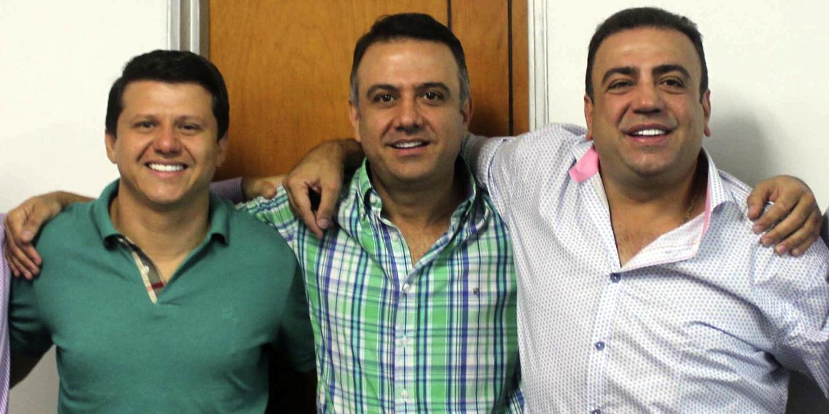 En 2015, Musa Besaile (der.) y Bernardo M. Elías Vidal (izq.), los llamados ‘Ñoños’, se unieron para apoyar la campaña del hoy gobernador de Córdoba, Edwin Besaile.