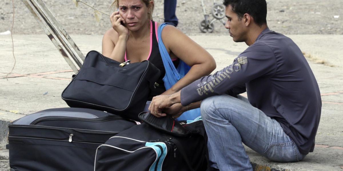 Los días de paro cívico en Venezuela (miércoles y jueves) incrementó el número de pasantes en la frontera. Alrededor de 3000 venezolanos más llegaron a Colombia para adquirir productor básicos.