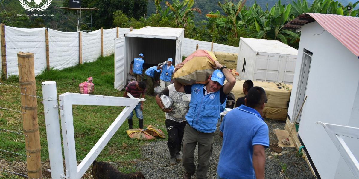 Los observadores de la Misión de la ONU realizaron el proceso de extracción de todo el armamento de las Farc, en Monterredondo, Cauca.