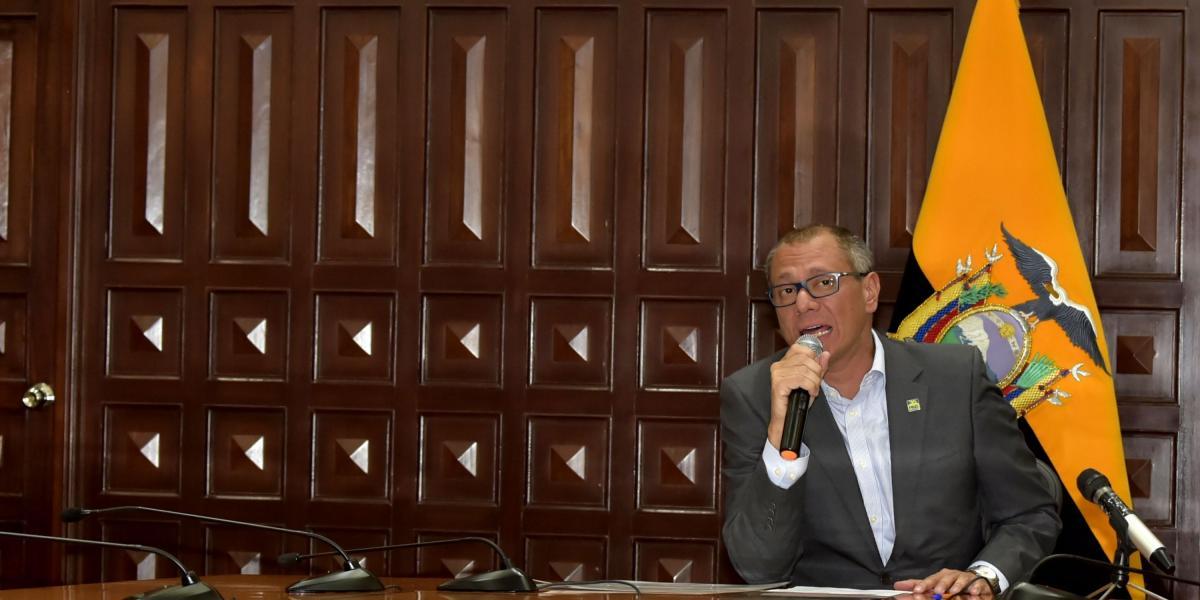 El vicepresidente de Ecuador, Jorge Glas, se defiende de las acusaciones de haber recibido 14 millones de dólares en sobornos de la constructora brasileña Odebrecht.