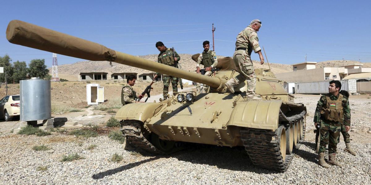 Imagen de miembros kurdo-iraquíes de las fuerzas militares de Peshmerga que combatían contra el Estado Islámico.