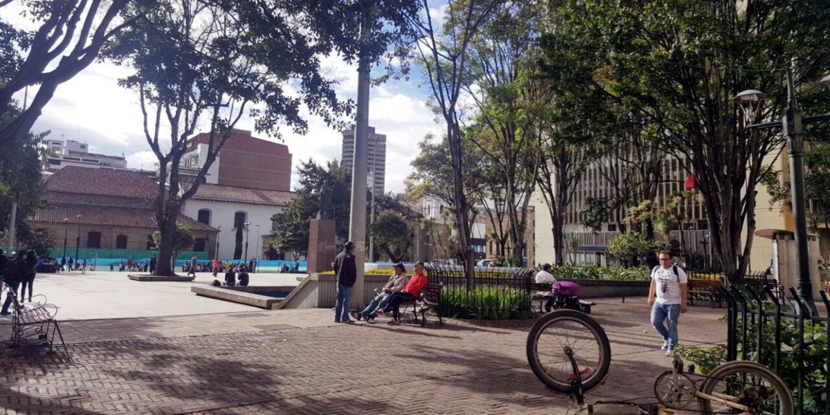 Este es el hoy parque Santander, antes de las Yerbas y de San Francisco en el corazón de Bogotá.