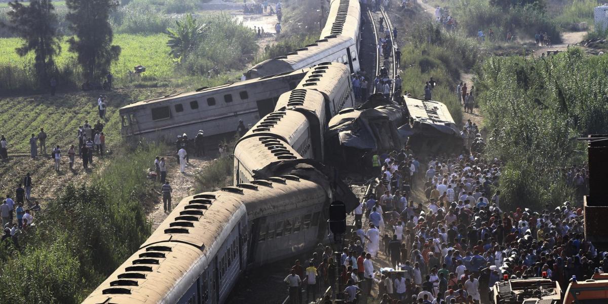 En Egipto suelen haber graves accidentes de carretera y ferroviarios debidos a una circulación caótica, a unos vehículos vetustos y a unas infraestructuras en mal estado