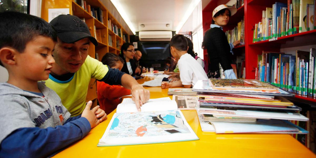 La Alcaldía programó talleres de escritura creativa en las bibliotecas públicas, librerías y entidades educativas.