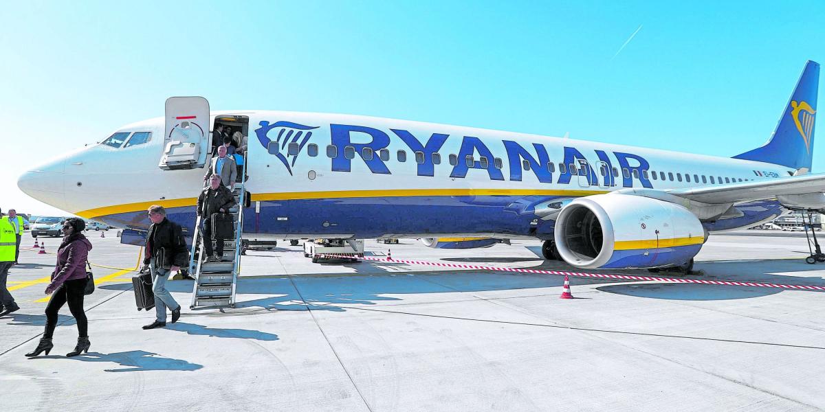 La aerolínea de bajo costo Ryanair instó a los aeropuertos a ser más responsables acerca de este problema.