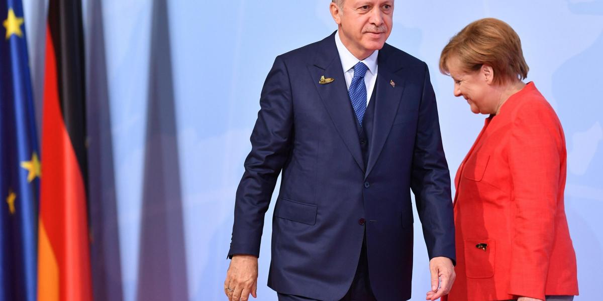 El presidente turco, Recep Tayyip Erdogan,  se encontró con la canciller alemana, Angela Merkel, durante la recepción oficial de la reunión de líderes del G20 en Hamburgo, Alemania.