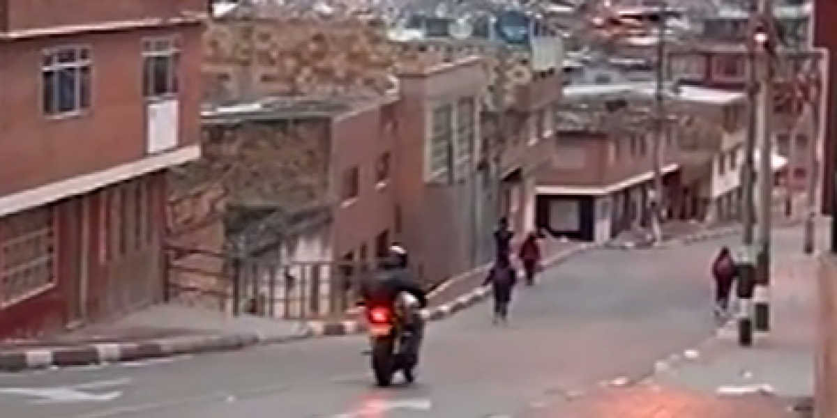 Delincuentes en motos acechan a vecinos de San Cristóbal