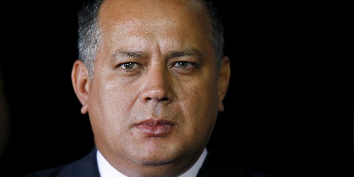 En 2015, Diosdado Cabello demandó a El Nacional por “difamación e injuria”, después de que este reprodujo un reporte del periódico español ABC que lo vinculaba con el narcotráfico. Aunque la demanda no ha trascendido, en junio pasado, aseguró que si ganaba la demanda expropiaría el periódico.