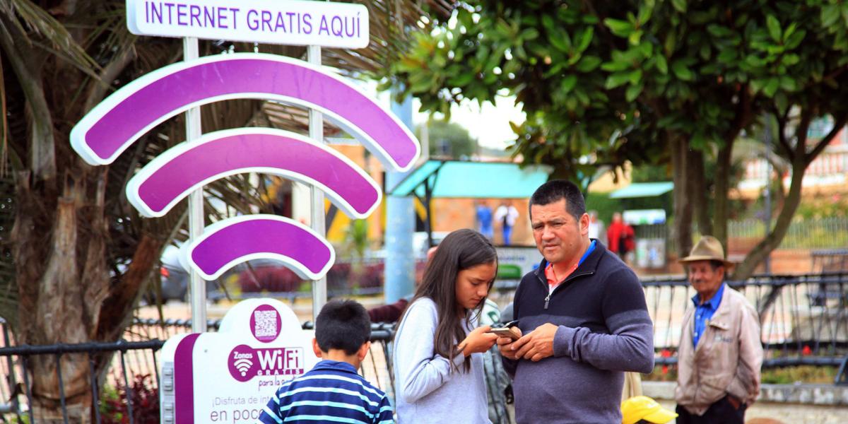 En el momento existen 841 Zonas WiFi Gratis instaladas en los diferentes departamentos.