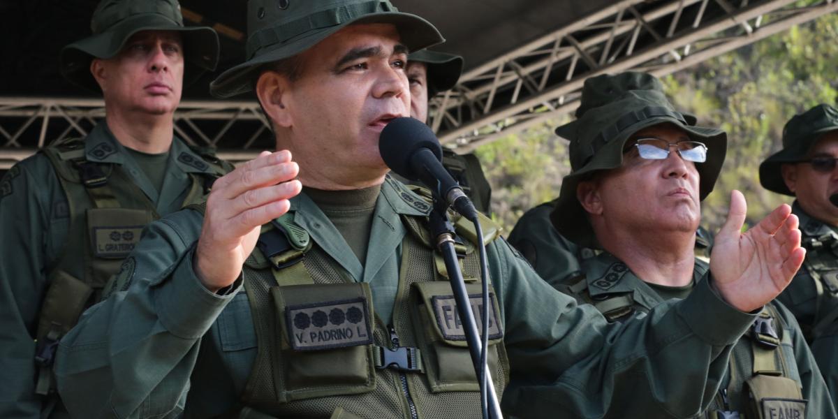 El ministro de Defensa de Venezuela, Vladimir Padrino López, negó un día después la supuesta incursión de la GNB en el territorio colombiano.