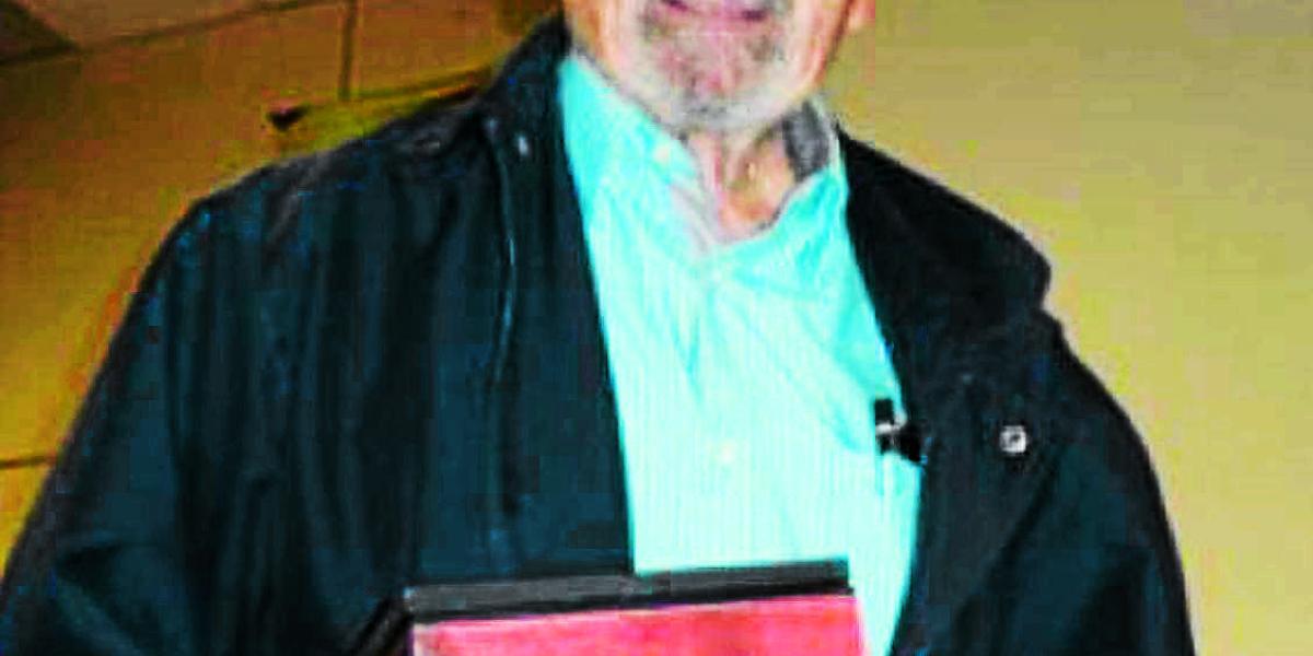 Carlos Flores Sierra fue uno de los principales promotores del periodismo musical en el país.