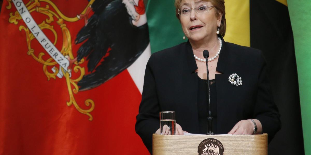 La presidenta chilena, Michelle Bachelet, quien a pocos meses de dejar el cargo, afronta una grave crisis política.