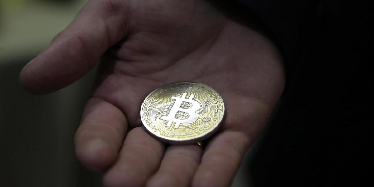 El Banco Popular de China dijo que castigará severamente a las compañías que realicen 'crowdfunding' con bitcoines.