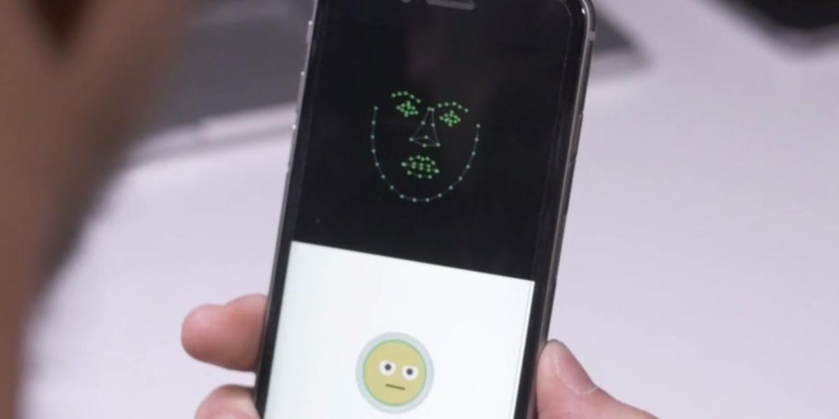 La app que analiza su expresión facial para enviar emojis. Además usuarios obtienen un registro de las expresiones de otros al ver sus publicaciones.
