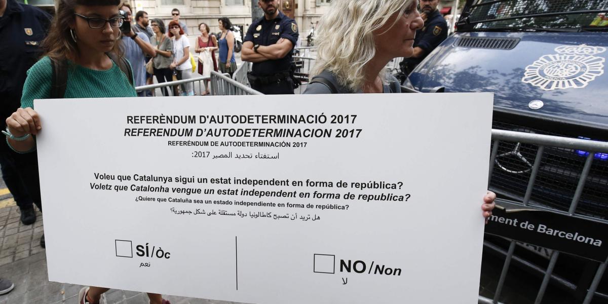 El Tribunal Constitucional de España suspendió la ley del Parlamento de Cataluña que regula el referéndum sobre la independencia de esta región autónoma.
