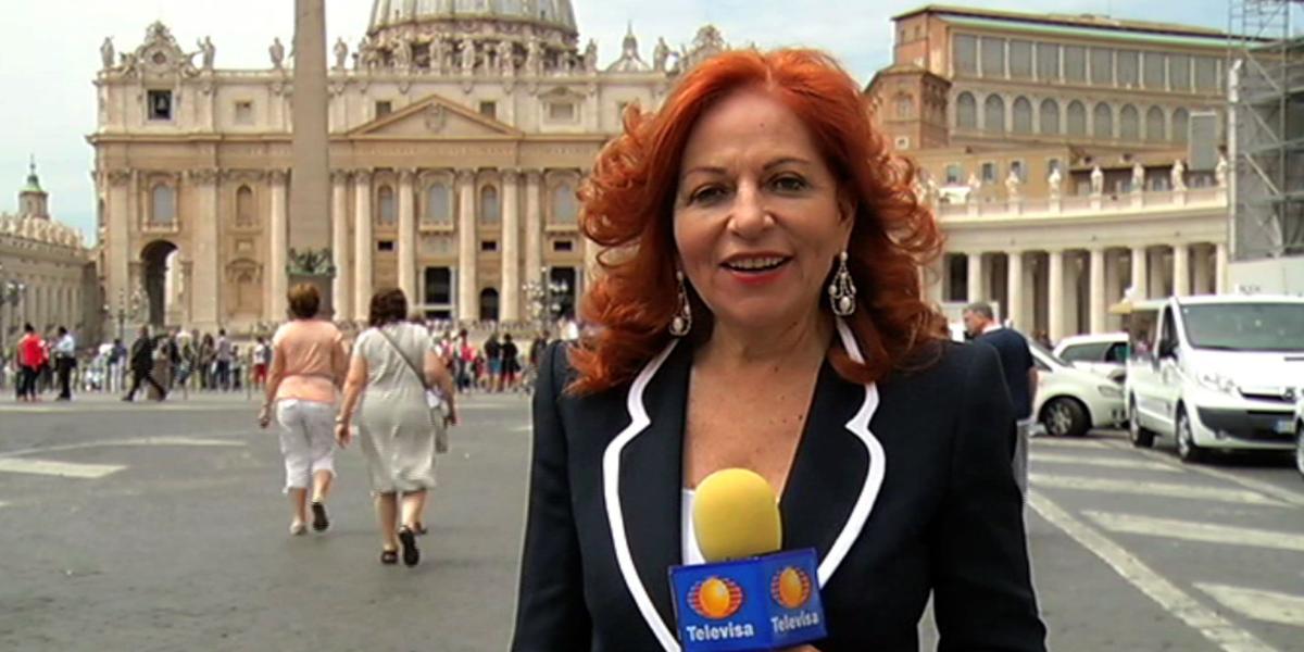 La periodista mexicana Valentina Alazraki trabaja desde hace 40 años cubriendo el Vaticano para el canal Televisa.