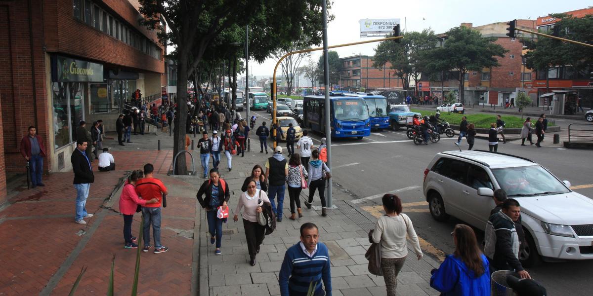 La calle 72 fue recuperada para el peatón, se quitaron los vendedores ambulantes. La intervención fue desde la carrera 7.ª hasta la Caracas.