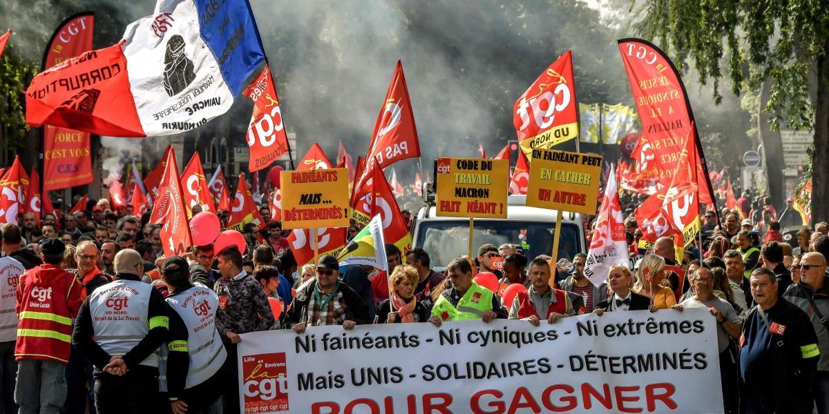 Sindicatos franceses lanzaron un día de huelgas y protestas contra las reformas laborales emblemáticas de Emmanuel Macron, su presidencia en la revisión de la economía lenta. Más de 180 protestas callejeras están planeadas a nivel nacional.