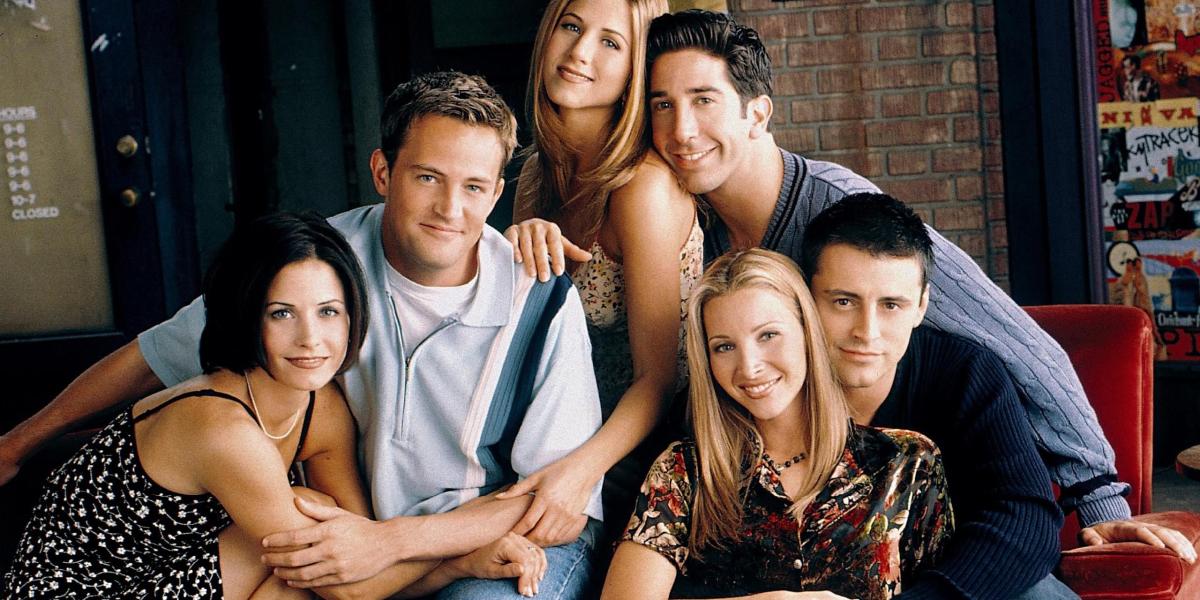 En la mitad de este listado se encuentra la recordada serie Friends de NBC. Emitida por primera vez en el año 1994 alcanzó los diez años al aire; una temporada por año. Cada uno de sus capítulos costó diez millones de dólares.