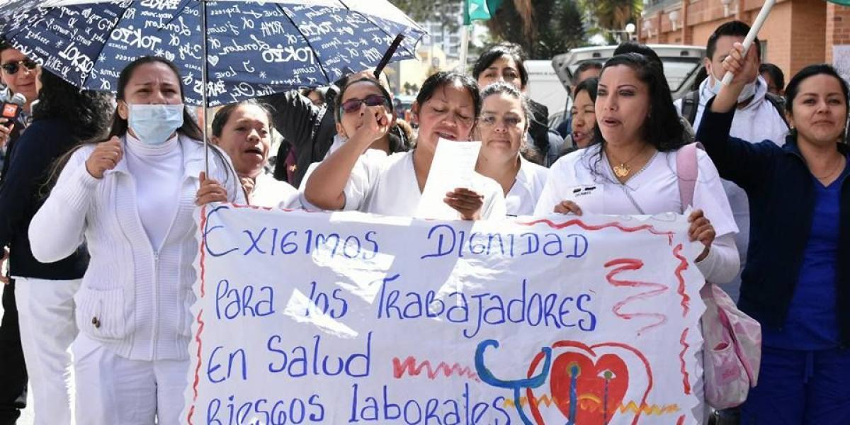 Los trabajadores de la clínica de Los Andes siguen con el cese de actividades.