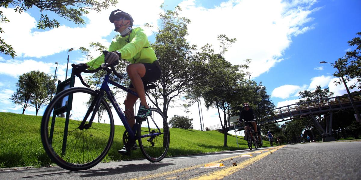 Hacer una ciudad para la bici toma tiempo; ser más prudentes en la vía, nada.