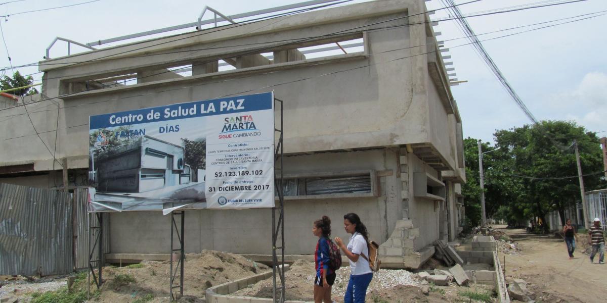 Este es el aspecto que en la actualidad registran los trabajos del centro de salud del barrio La Paz.
