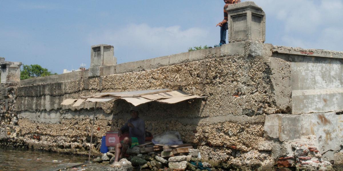En inmediaciones de la bahía de Cartagena, la fundación ‘El Banquete del Bronx’ encontró habitantes de calle