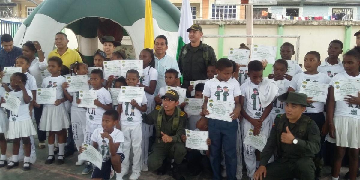 Jornada lúdica en Tumaco en la que 1.012 niños se graduaron del curso de Prevención al uso de las drogas