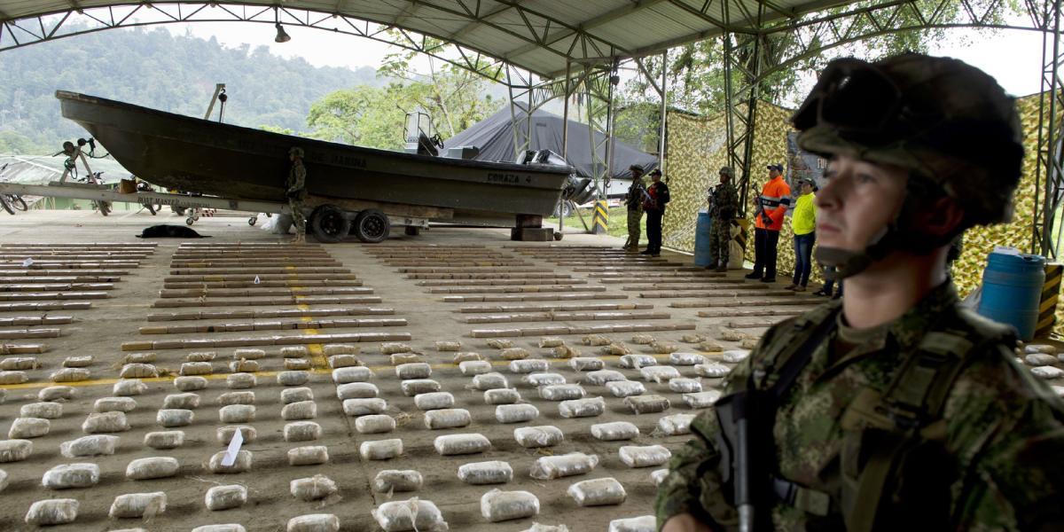 Aunque el de Colombia es visto como un caso de éxito en la lucha contra el narcotráfico, hoy el país exporta tanta cocaína como en la época dorada de Pablo Escobar