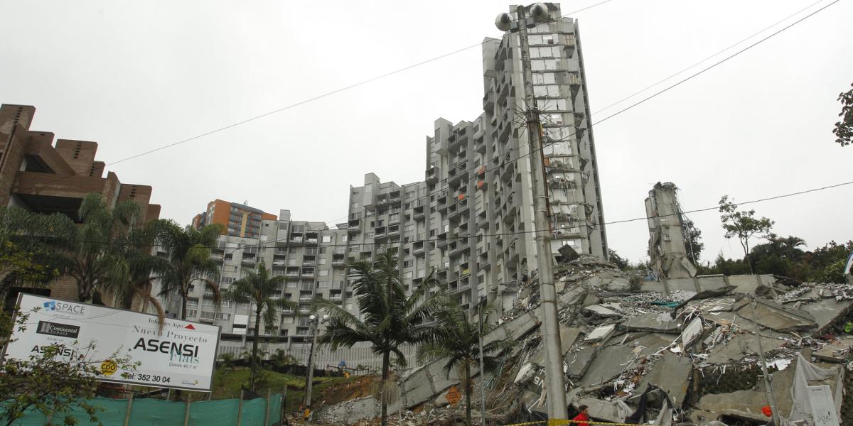 El edificio Space, levantado en el barrio El Poblado, de Medellín, colapsó el 12 de octubre del 2013 y mató a 12 personas.