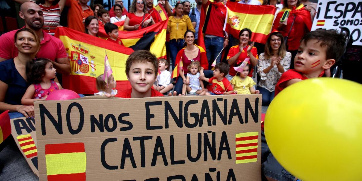 En las marchas del fin de semana miles de personas han rechazado el deseo de dirigentes y miles de catalanes de independizarse de España.