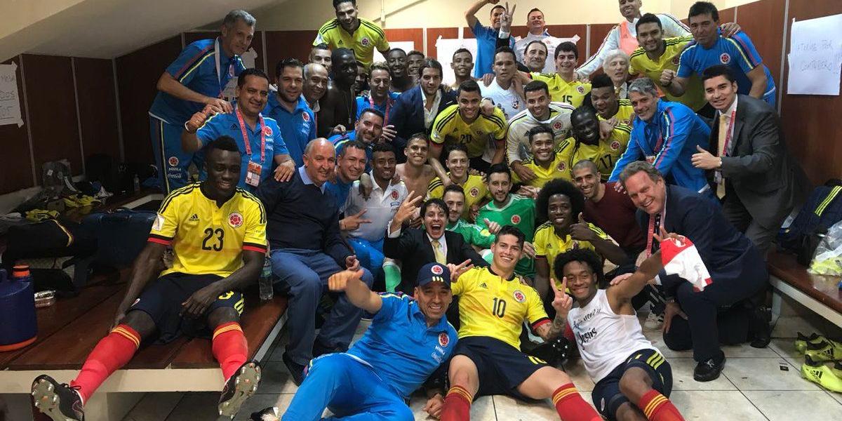 La Selección Colombia celebrando en el vestuario tras su clasiificación al Mundial de Rusia.