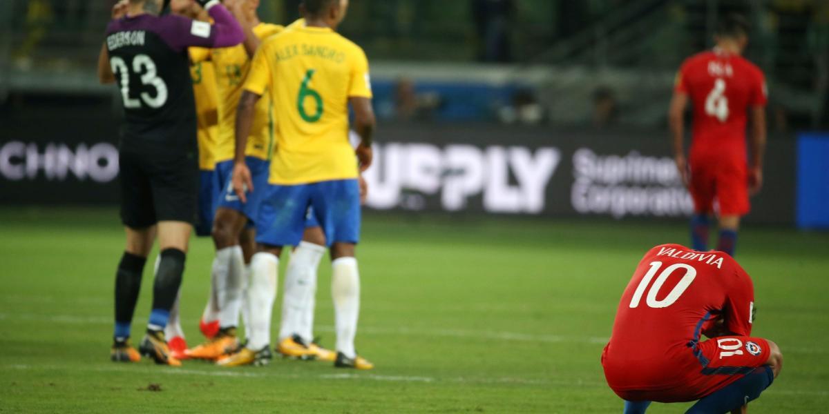 La selección chilena cayó 3-0 contra Brasil y quedó eliminada del Mundial.