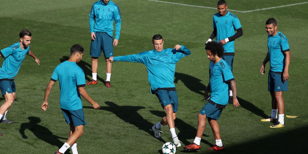 Real Madrid en su entrenamiento previo al juego por Liga de Campeones contra Tottenham.