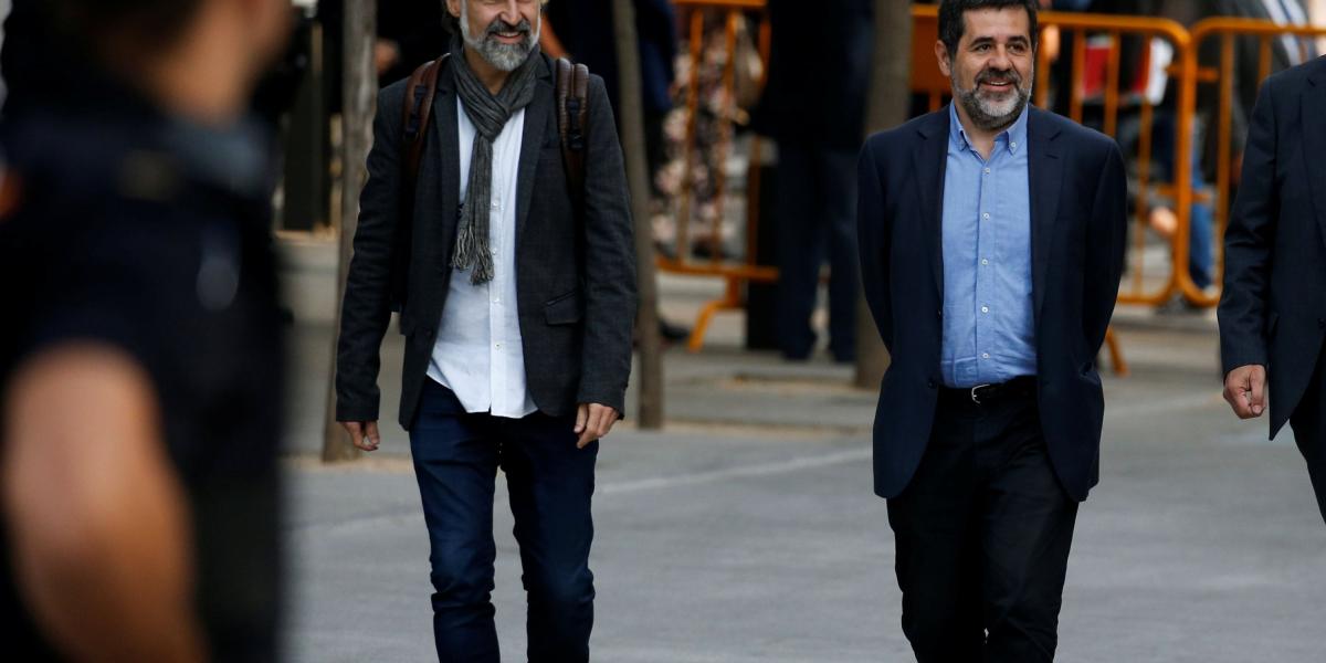 Jordi Cuixart (izq.), líder de Omnium Cultural, y
Jordi Sanchez de la Asamblea Nacional Catalana (ANC).