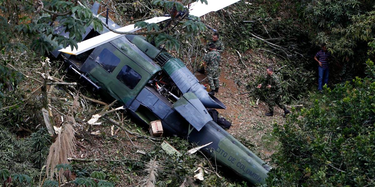 Fuentes militares destacan que la pericia del piloto del helicóptero permitió salvarles la vida a los militares que iban a bordo.