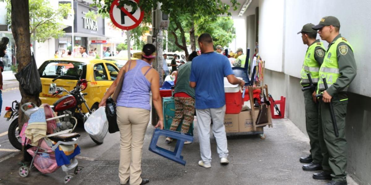 Estas labores de desalojo vienen acompañadas de un programa de reconversión laboral, que no tiene la capacidad para cubrir las necesidad de los venezolanos.