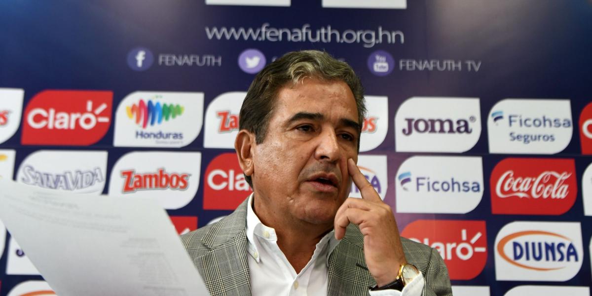 El técnico colombiano Jorge Luis Pinto, timonel de la selección de Honduras, confía en la experiencia de los 'legionarios' para enfrentar en la repesca a Australia.