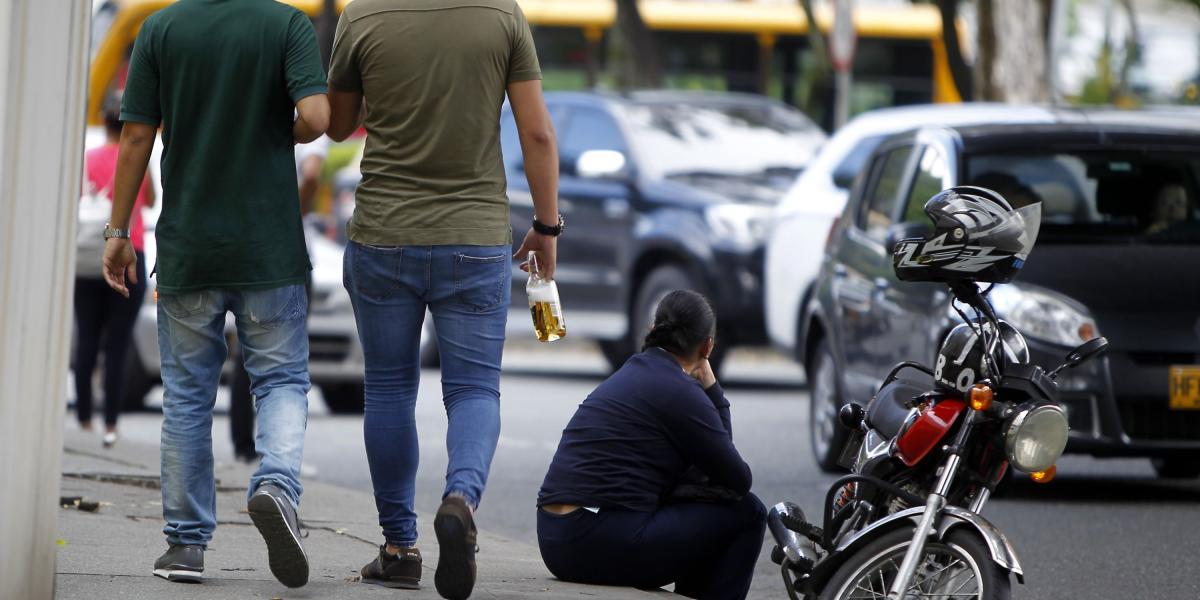 Consumir bebidas alcohólicas en el espacio público es la infracción más común en Medellín del código de Policía.