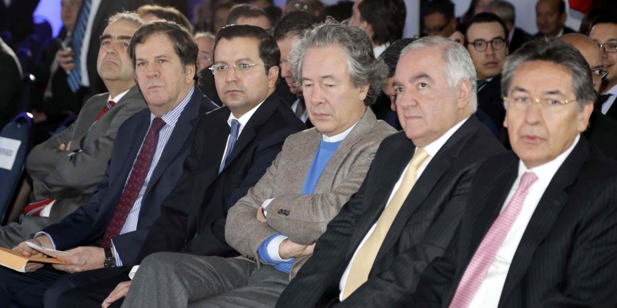 De izquierda a derecha: Fidel Cano; Roberto Pombo; David Luna; Gonzalo Córdoba; Edgardo Maya Villazón y Néstor Humberto Martínez.