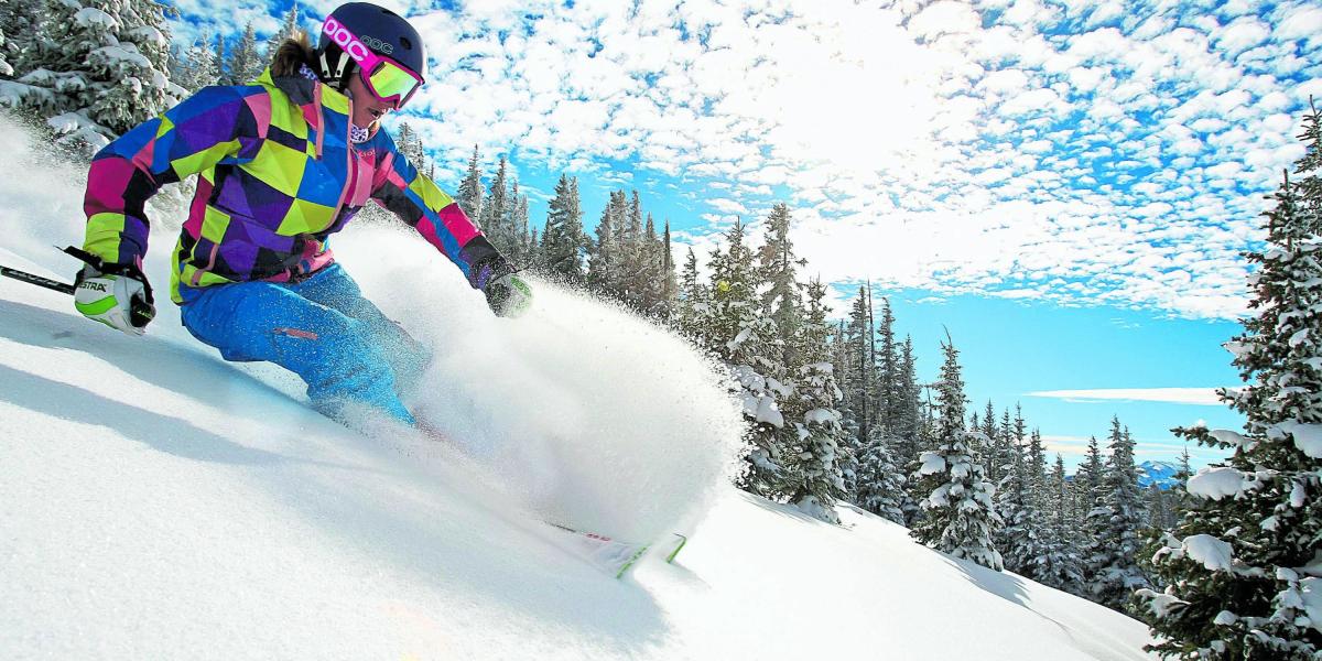 Los centros de esquí ofrecen una amplia variedad de servicios para los aficionados a este deporte.