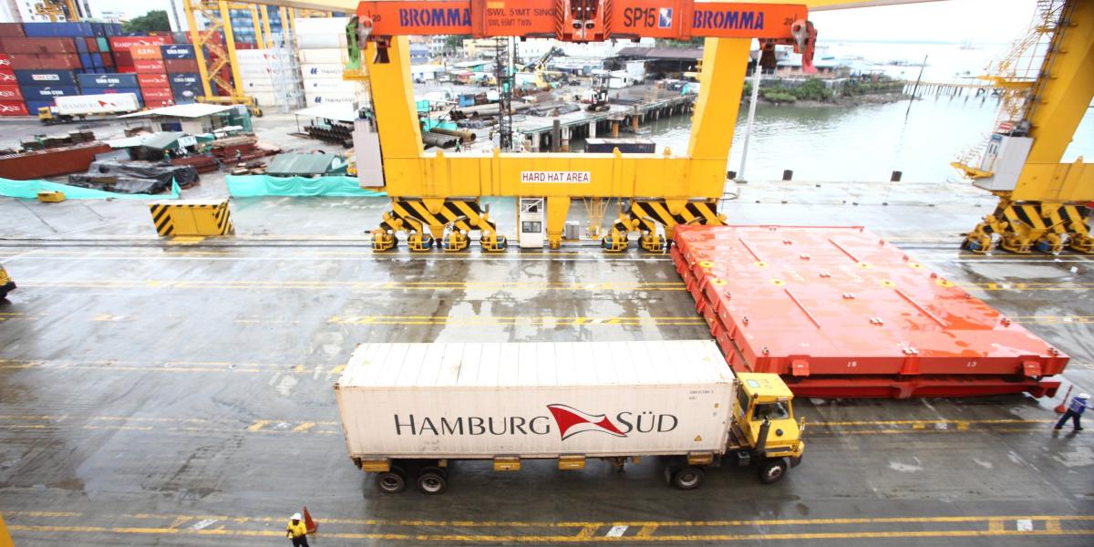 Puerto de Buenaventura por donde se mueve más del 50 por ciento del comercio exterior colombiano.