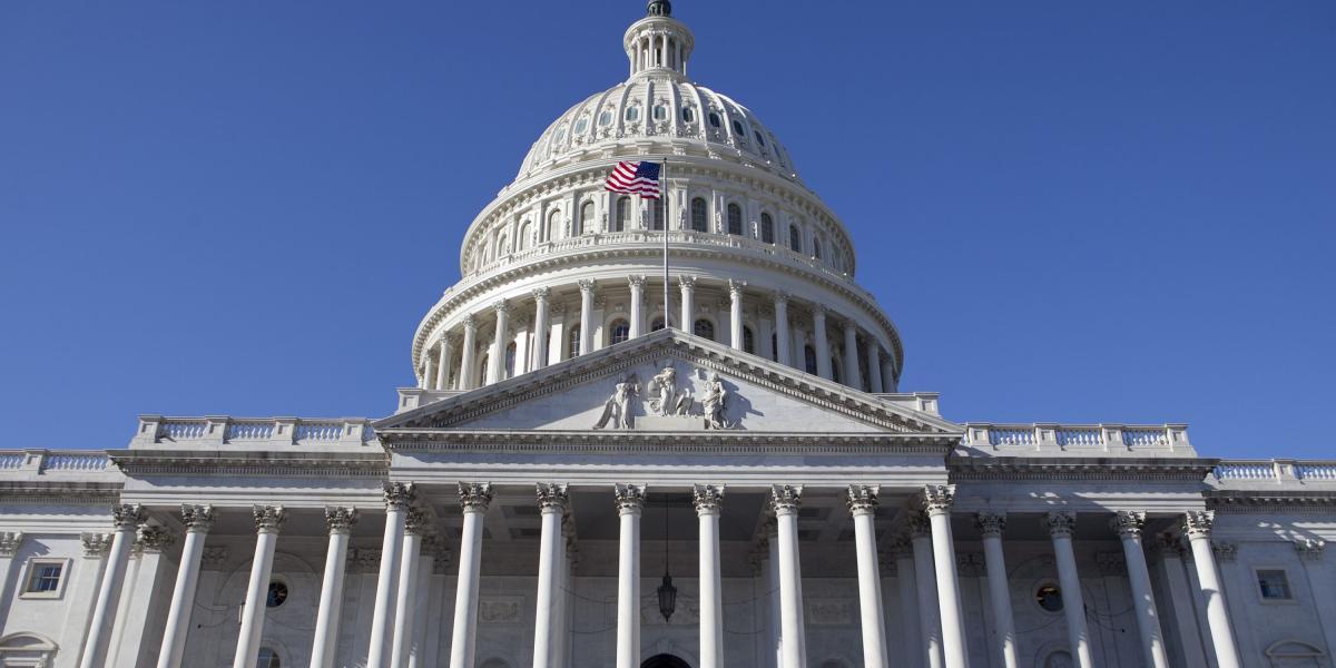 Vista general del Capitolio de Estados Unidos que alberga las dos cámaras del congreso del país, en Washington D.C.