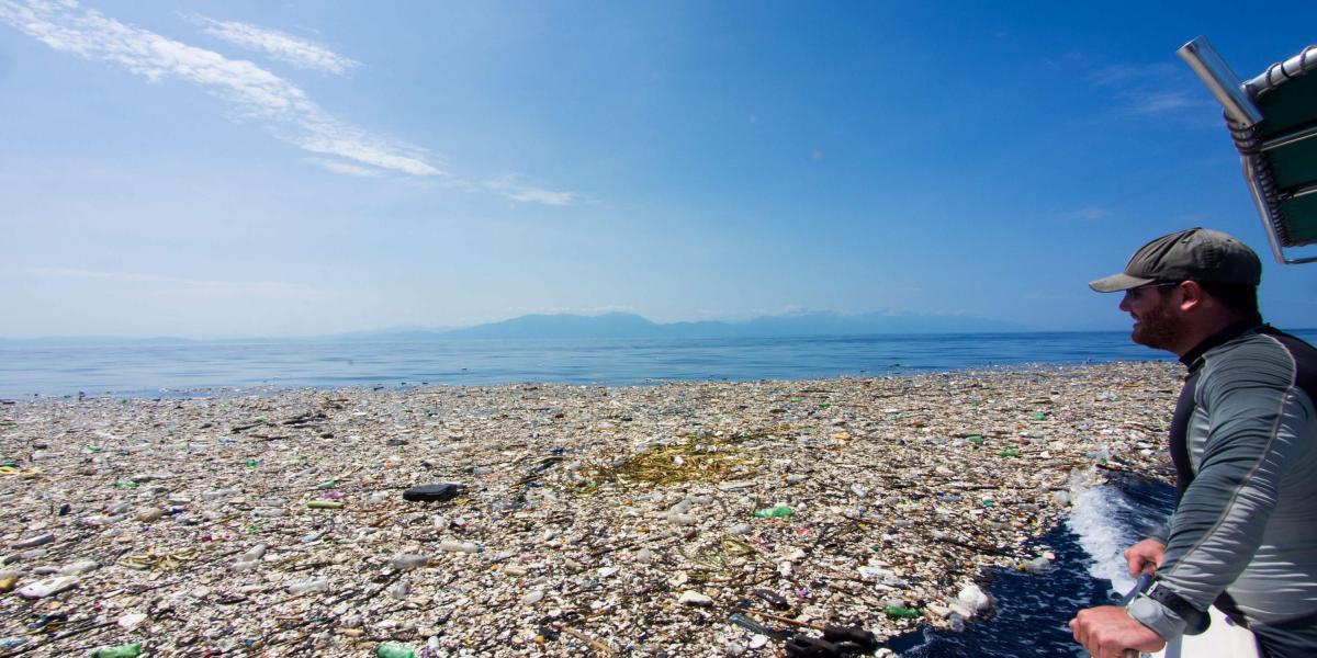 "Es una catástrofe ambiental" causada por la basura lanzada por las poblaciones de unos 30 municipios de Guatemala localizados en las riberas del río.
