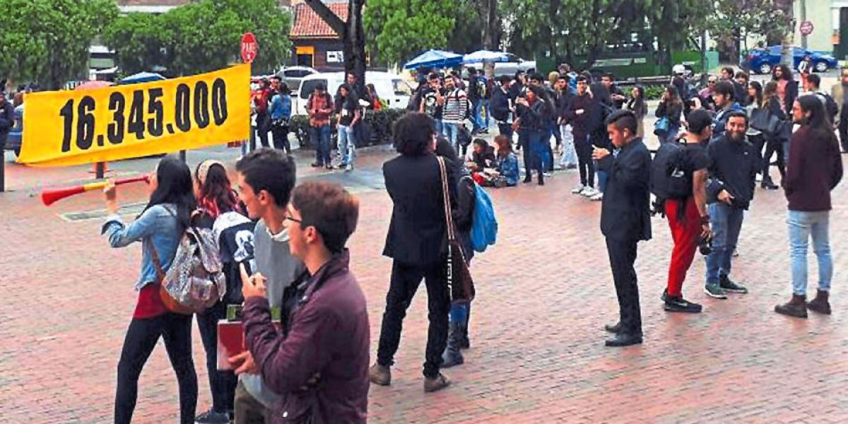 Las protestas de los estudiantes uniandinos se presentaron esta la semana.