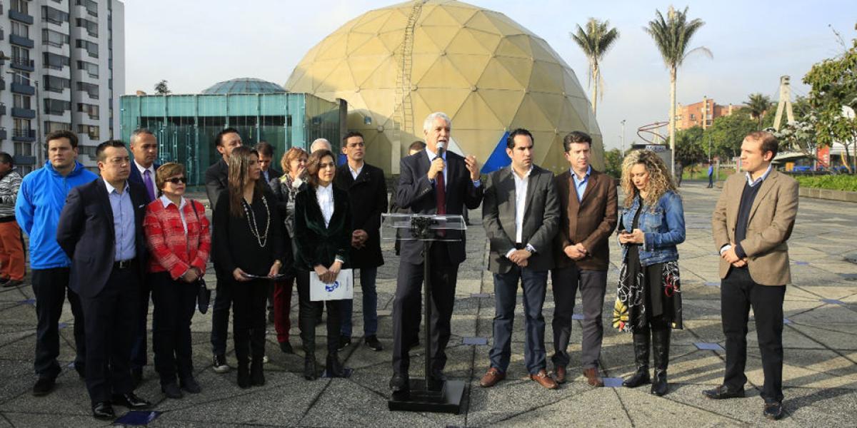 El alcalde Enrique Peñalosa, la semana pasada, al anunciar el apoyo a Maloka.