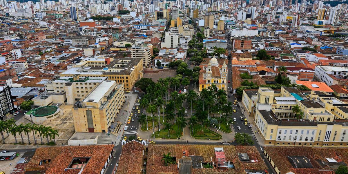 4. Bucaramanga: la ‘ciudad bonita’ tiene una puntuación regular en términos de seguridad, diversión y generosidad con los extranjeros (3). Su sistema de salud y su costo de vida están calificados como buenos (4).