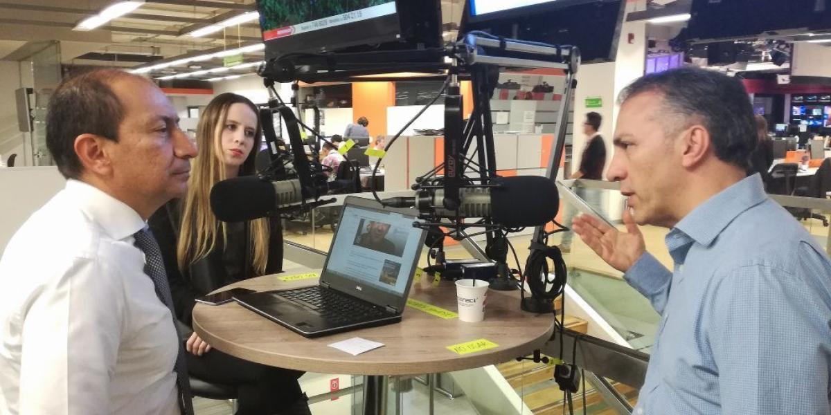 'Al cierre' es un podcast que conduce Andrés Mompotes, subdirector de información de EL TIEMPO Casa Editorial.