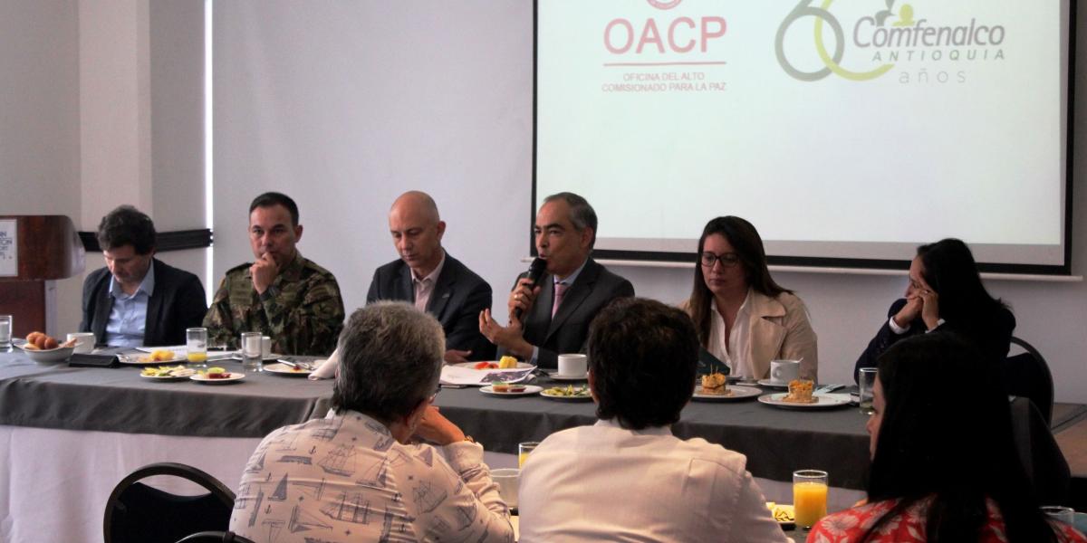 Más de 80 empresarios de Medellín participaron de la reunión con el Alto Comisionado para la Paz.